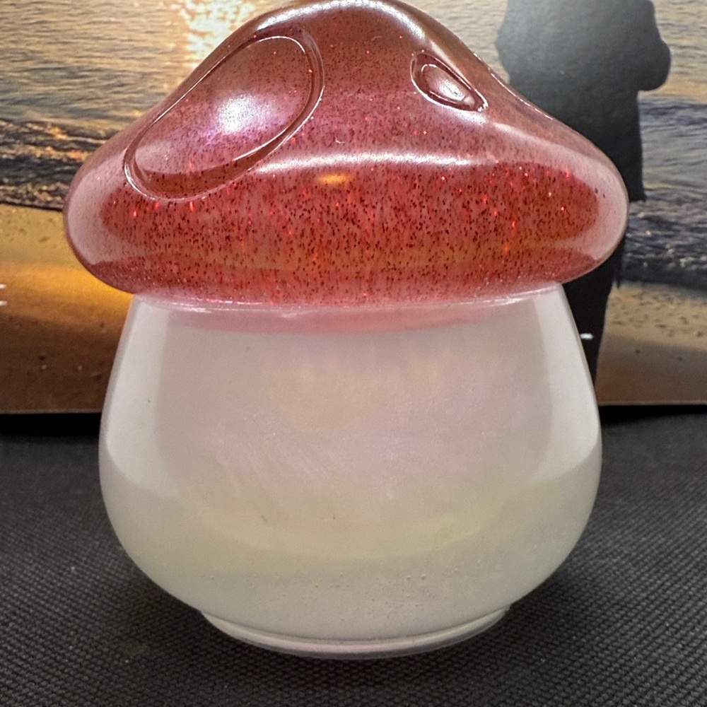 Elegant Pink and White Resin Mushroom Accent - Picture 5 of 7